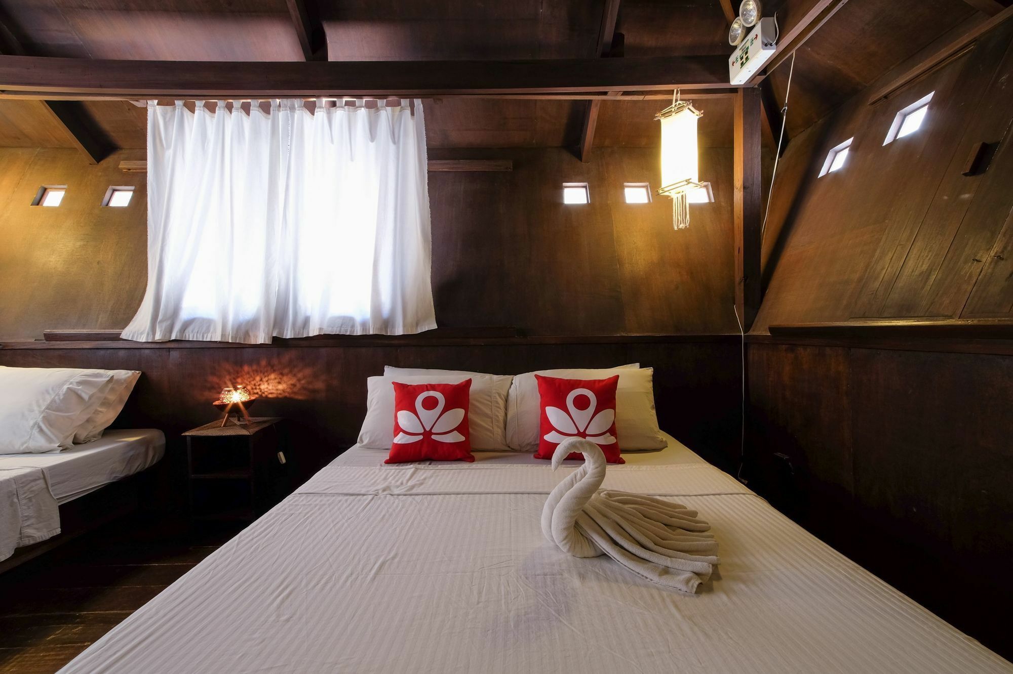 Zen Rooms Pito Huts Station 3 Manoc-Manoc Bagian luar foto
