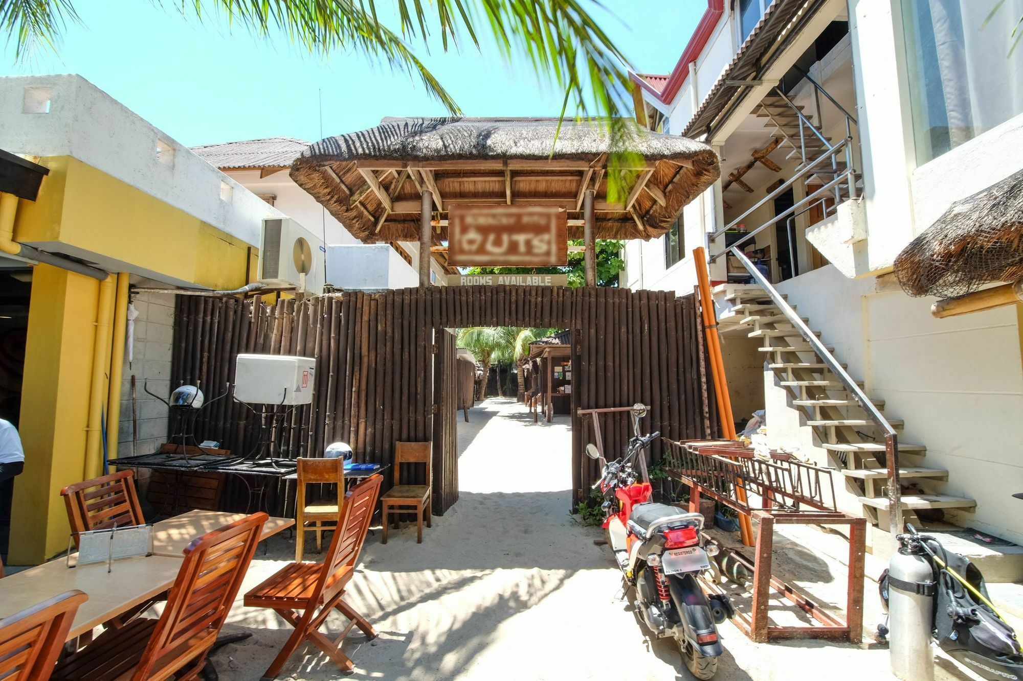 Zen Rooms Pito Huts Station 3 Manoc-Manoc Bagian luar foto