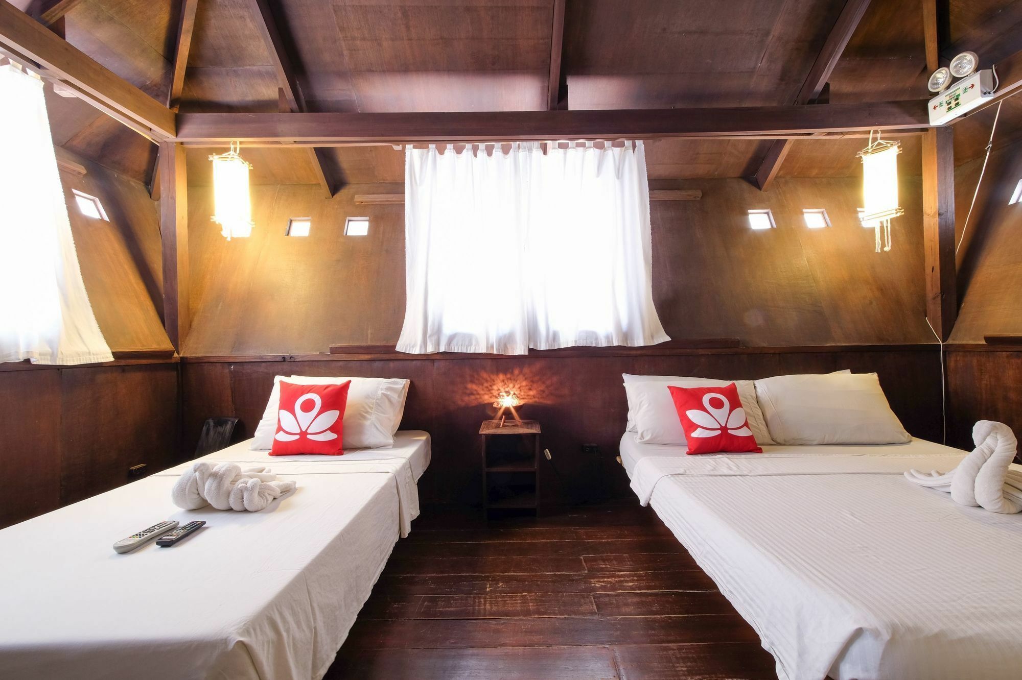 Zen Rooms Pito Huts Station 3 Manoc-Manoc Bagian luar foto